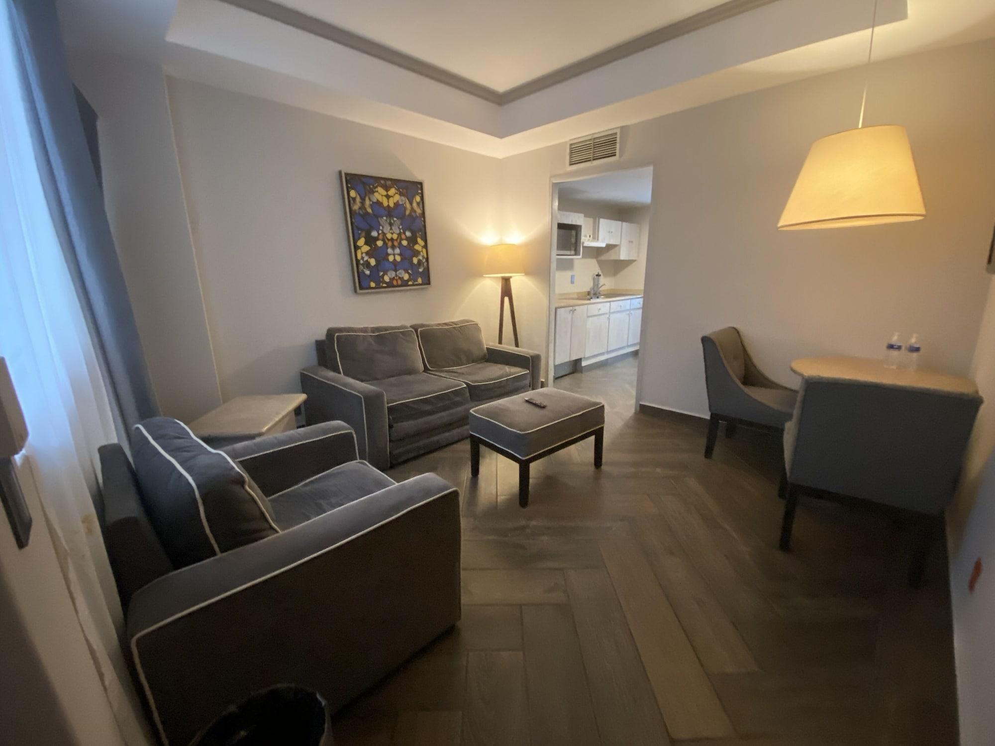 Apartahotel Del ángel 4*
