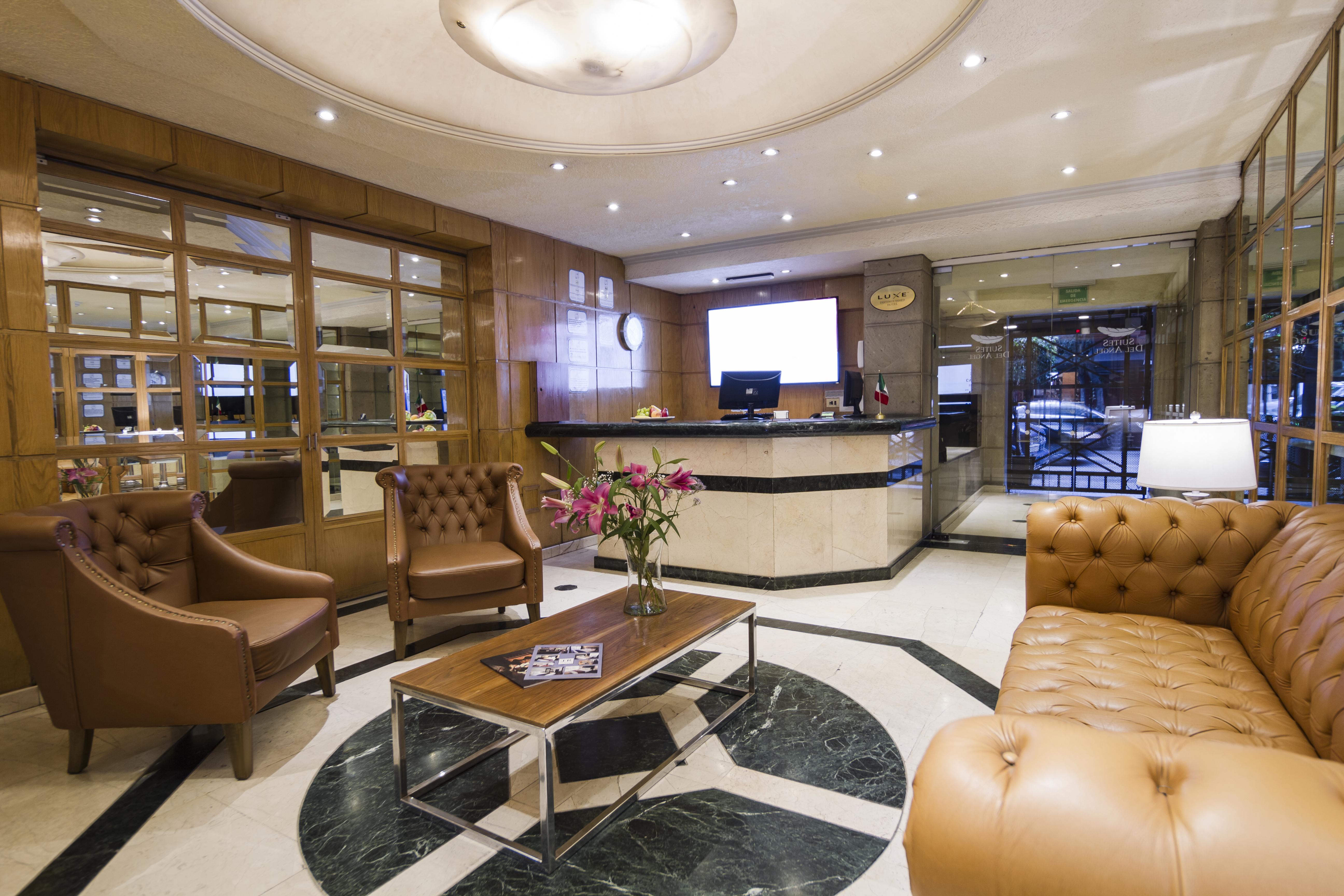 Del ángel Apartahotel