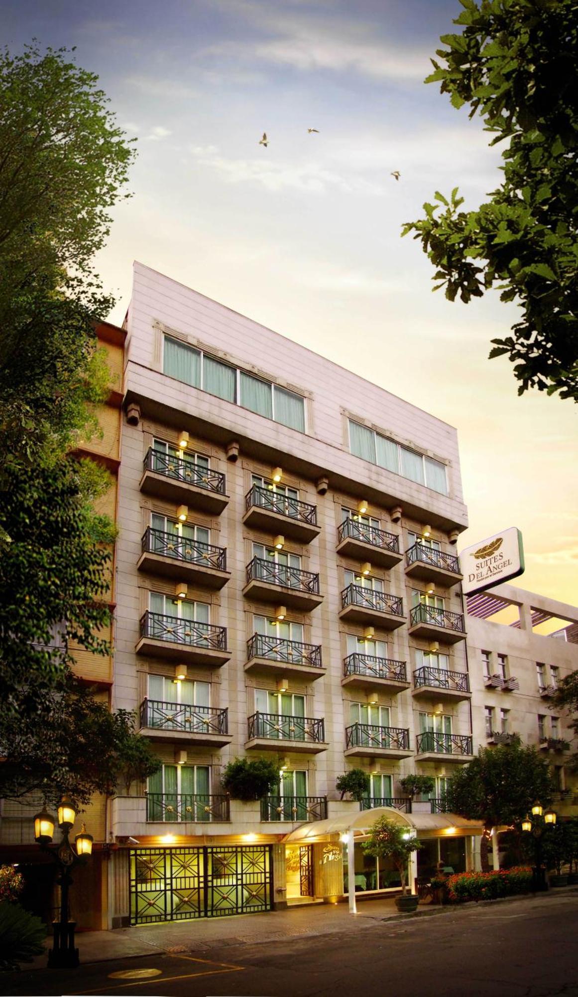 Apartahotel Del ángel 4*